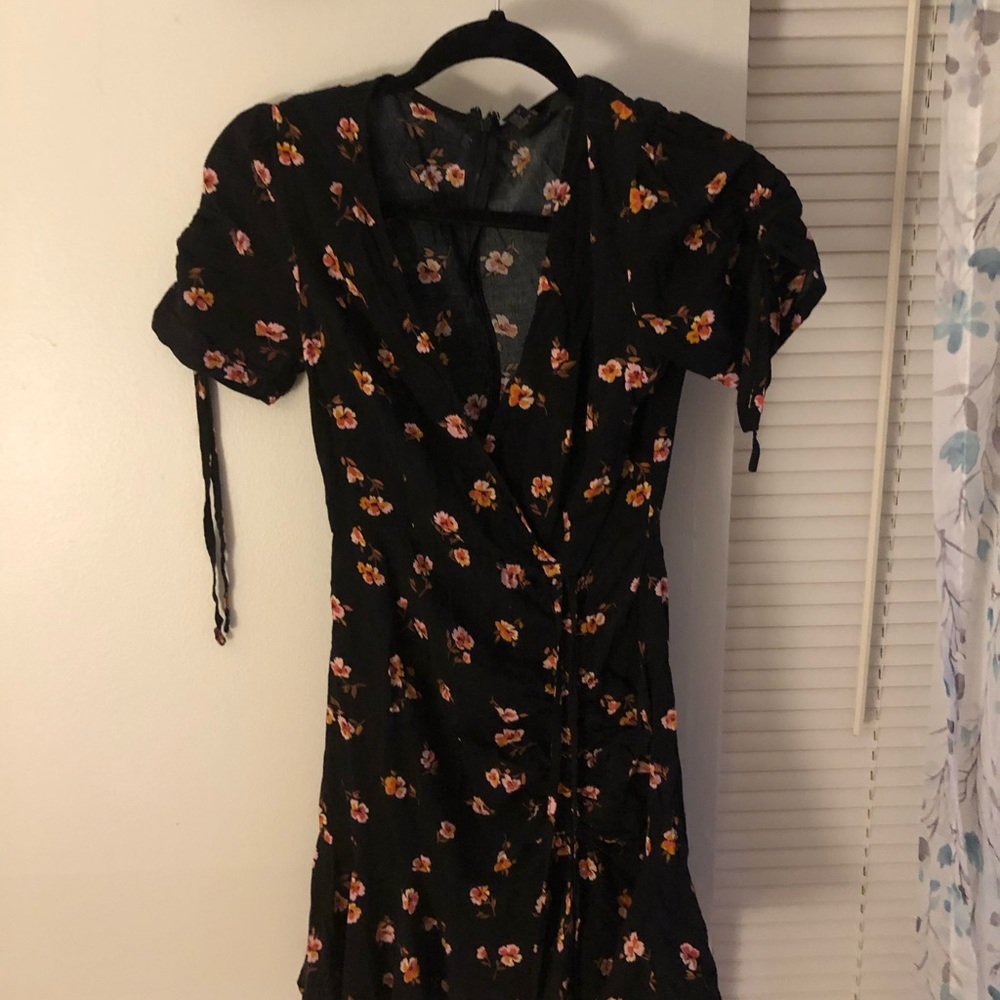 Black summery dress - Picture 2 of 3